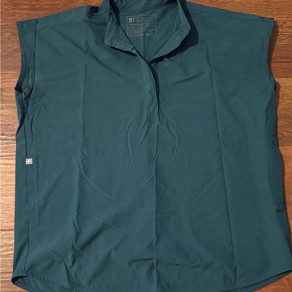 Figs Caribbean Blue FIONLITE Rafaela - Oversized Scrub Top.